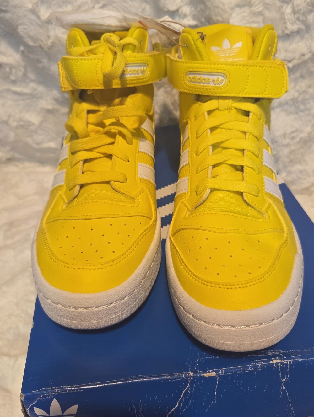 Size 10.5 - Adidas Forum Mid Yellow White GY5791  New In Box - Picture 4 of 11